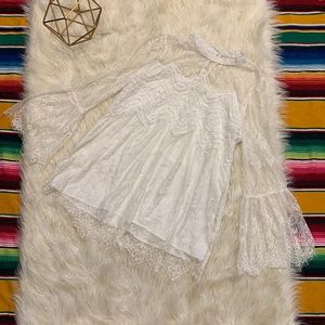 Entro White Babydoll Cut Embroidered & Eyelash Lace Long Flare Sleeve Women’s S